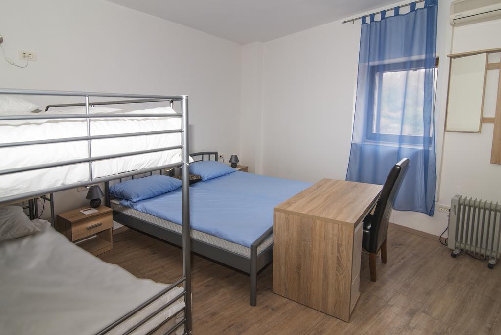 Hostel Bordada 克拉列维察 外观 照片