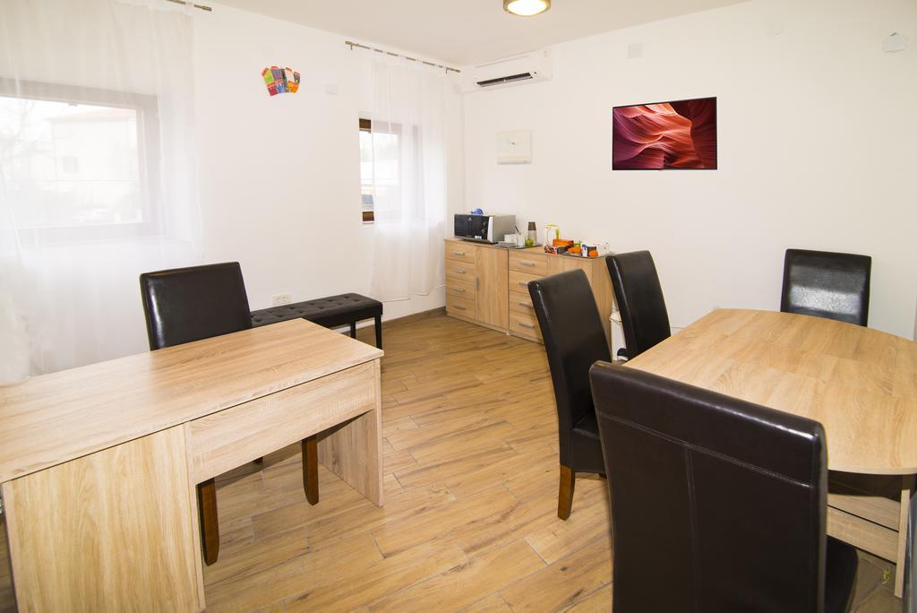Hostel Bordada 克拉列维察 外观 照片